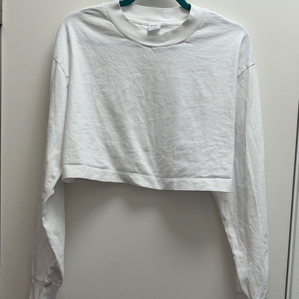 Women's White Cropped Long-Sleeve Tee